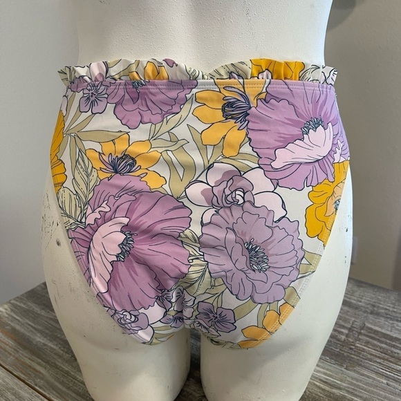 Cupshe Underwire Top & High Waist Cheeky Floral Bikini Set Size Small - Picture 6 of 9